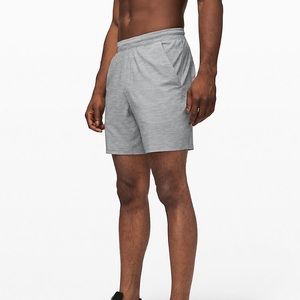 Lululemon Pace Breaker Short 7" 
W/liner